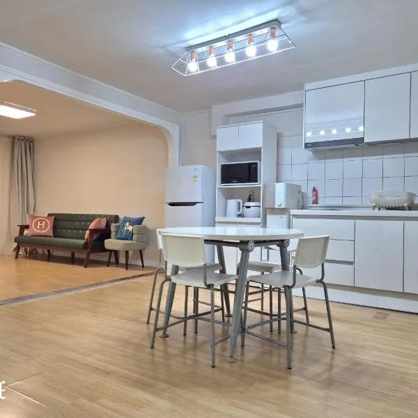 Stay179 Guesthouse - Female only，位于首尔的酒店