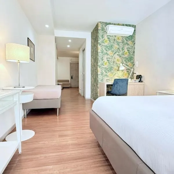 Prestige Rooms Chiaia, hotel in Naples