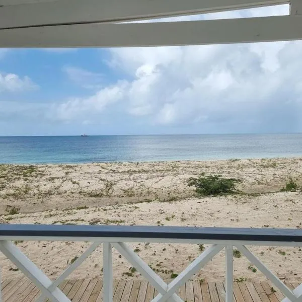 Comfortable 1-Bed Cottage in Codrington Barbuda, hotel v destinaci Codrington