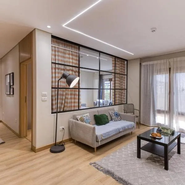 Ramatan Hospitality serviced apartments, close to CFC, WaterWay 5A, Garden8, GUC, District 5, hotell i Kairo