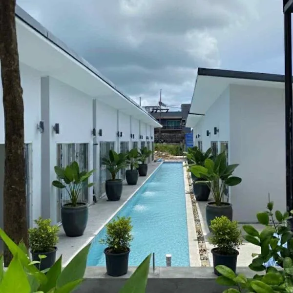 A&J Holiday Villa, hotel in Ban Na Bon