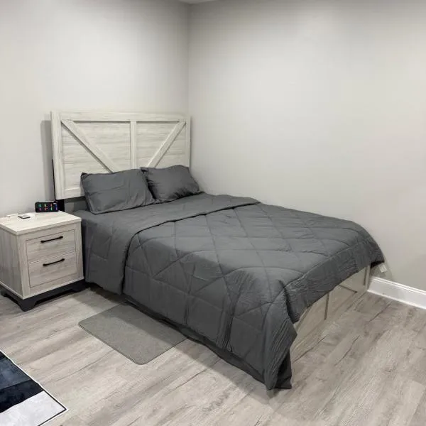 JFK New Cozy Private Studio Apt، فندق في Morris Park