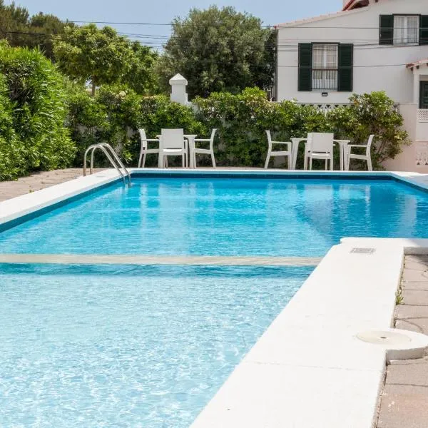 Hotel Madrid, hotel v destinaci Ciutadella