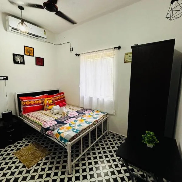 Riverside, The European Homestay 1 and 2! Luxury and Value in Goa's delightful location, hotel in Agarvado