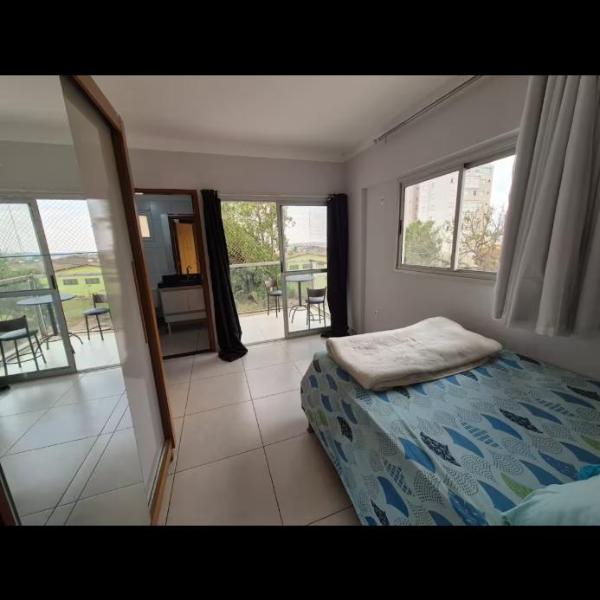 Apartamento tranquilo na av universitária - Foto 2