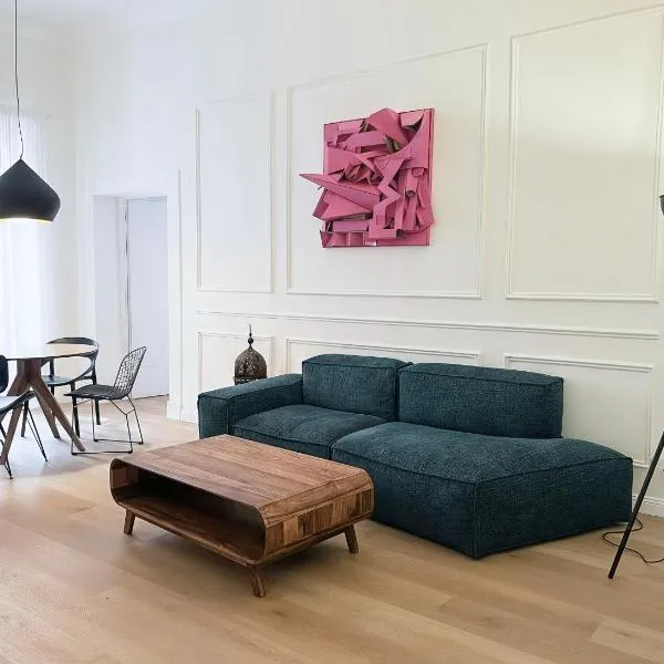 Elegant apartment in a 16th-century building, hotel a Tivoli