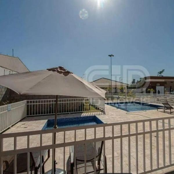 Apartamento aconchegante com excelente localização e piscina - Foto 4