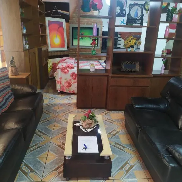 Pousada Flat Mobiliado com 70 m2 de Área Privativa com o máximo conforto, hotel in Atibaia