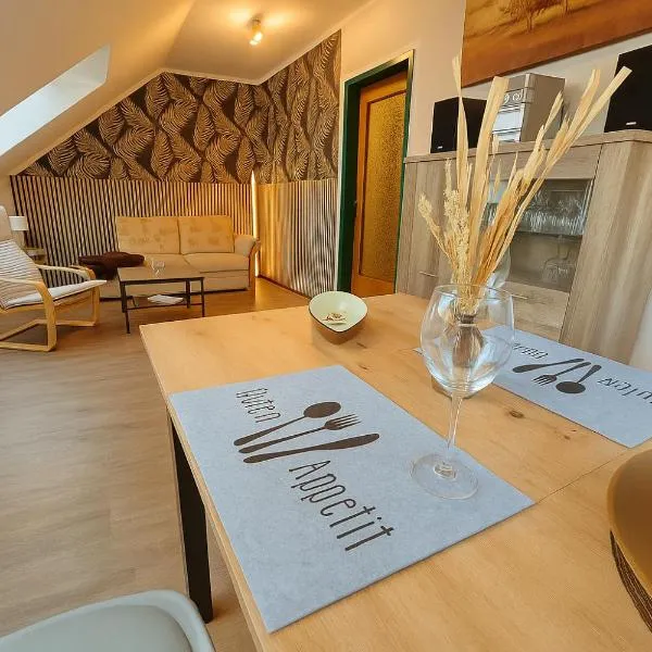 Elbidylle Ferienwohnung in Barby am Elberadweg، فندق في Barby