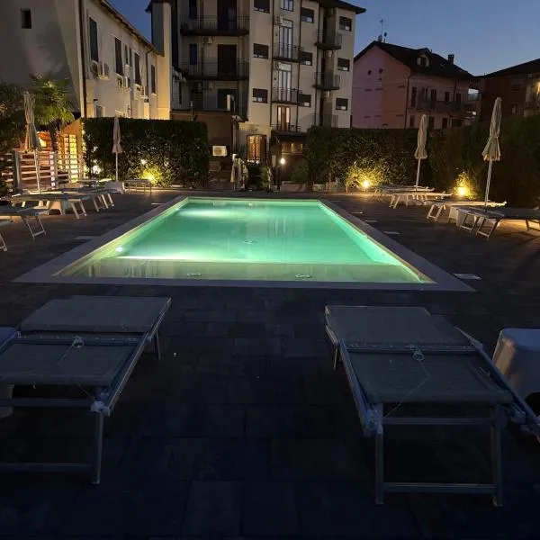 Hotel La Pace, hotel v destinaci San Mauro Torinese