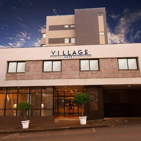 Village Hotel, hotel i Ponta Grossa