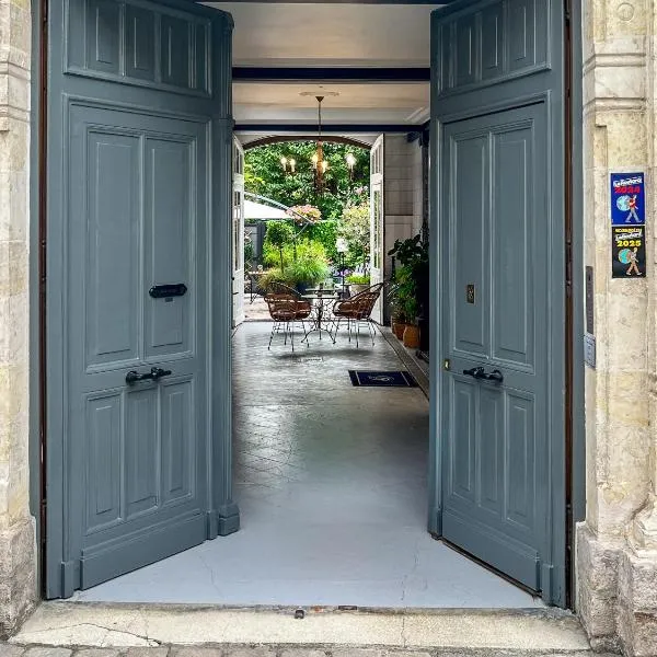 La Demeure Numéro 5, hotel v destinaci Cambrai