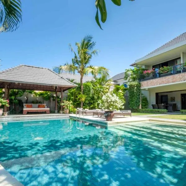 Kejora Beachfront Estate Sanur -Stunning Villa Eleven, hotel v destinaci Sanur
