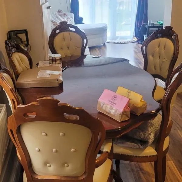 Beautiful home feeling، فندق في كرويدون