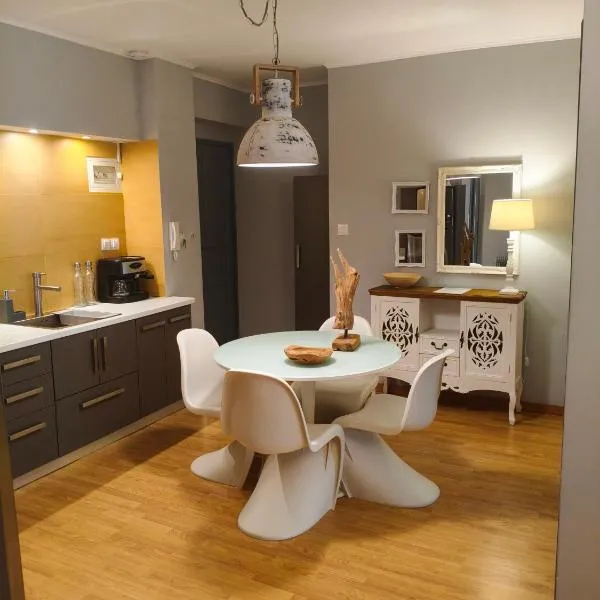 Portatif Apartments โรงแรมในนาฟปาคตอส