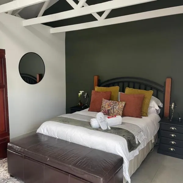 Seven, hotel in Secunda