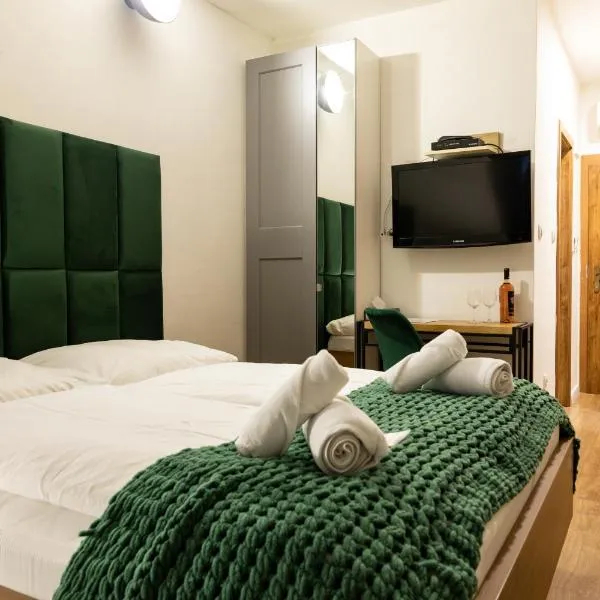 Penzión u Vinára, hôtel à Veľký Krtíš