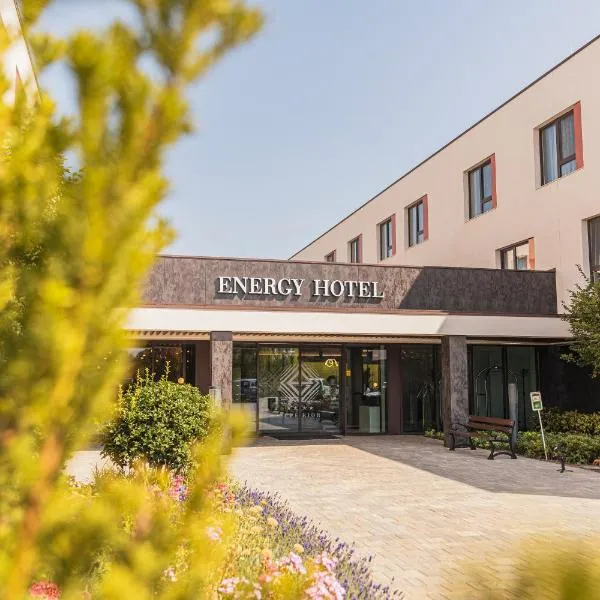 Energy Hotel & Business Center, hotel en Paks