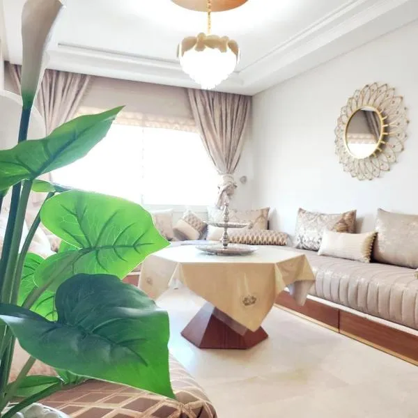 Perfect Stay Near Seafront with Beautiful City View, hotel in Casablanca