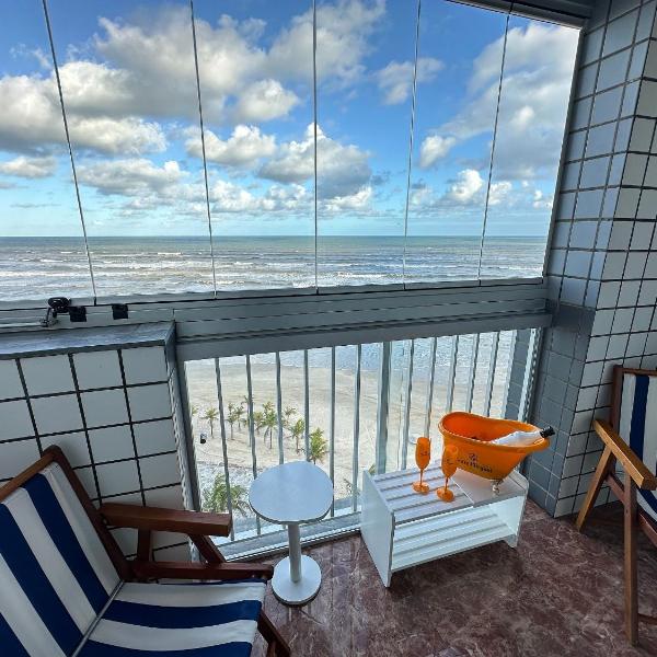 Apê pé na areia c/ vista incrível, Wi-Fi, garagem