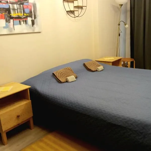 Cozy 2-Bedroom flat with Terrace & Parking by Alfa, hotel i Riga