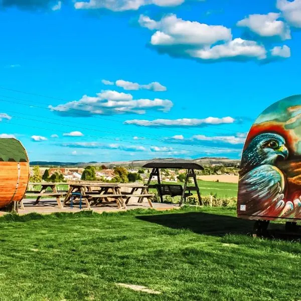 Stone Circle Glamping, hotel in Durrington