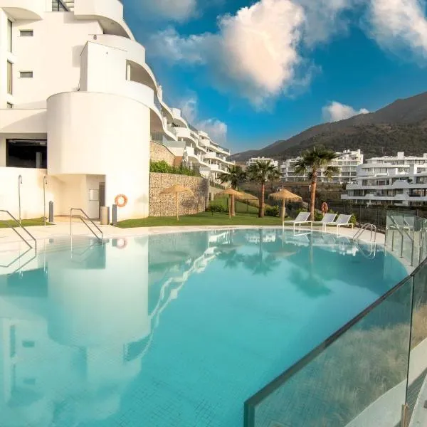 Mara's Apartments Higuerón West - Scandinavian Luxury - Seaviews & Natural Landscapes, hotel in Fuengirola