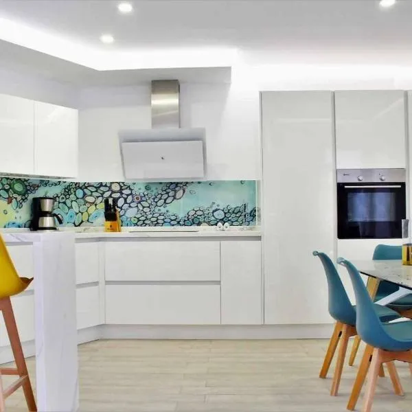 Ocean Garden Suite 212, khách sạn ở Adeje