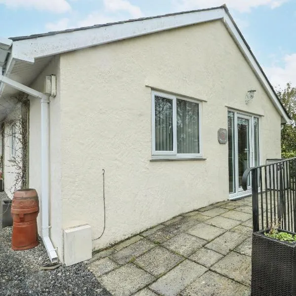 Rhosydd Cottage、Llanallgoのホテル