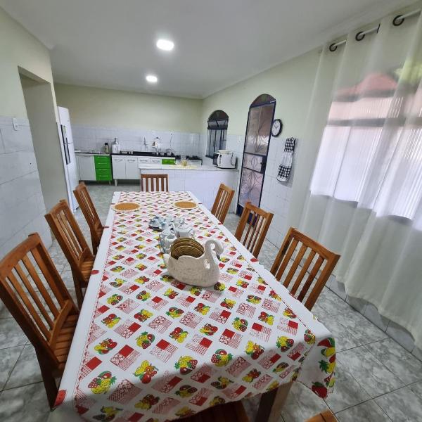 Apartamento Confortável Com Garagem e Suíte - Perto do Shopping e Rodoviária - 6 min da Estação da Maria Fumaça - 15 min de Tiradentes - Foto 4