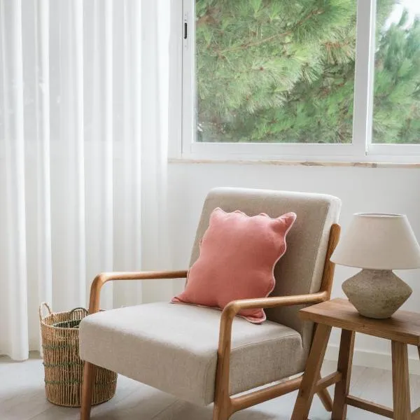 Cozy Apartment Close to Cascais Center, хотел в Кашкайш