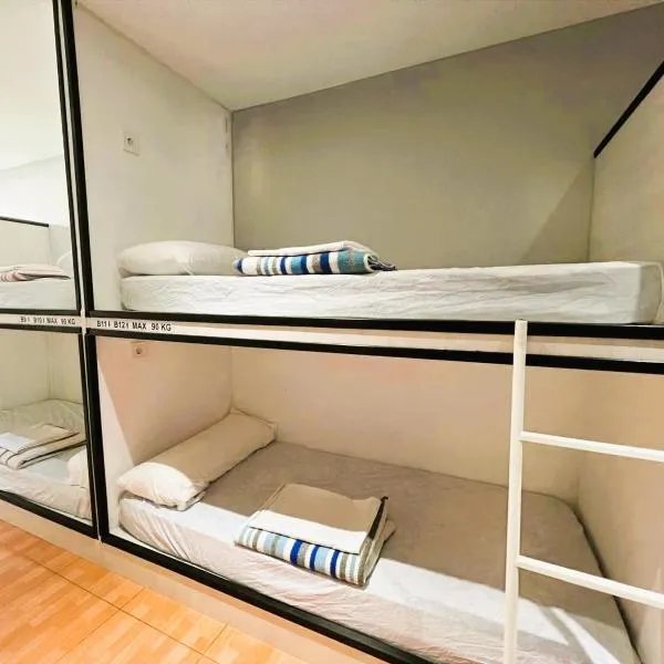 Hego Haize Zarautz Hostel, hotel in Zarautz