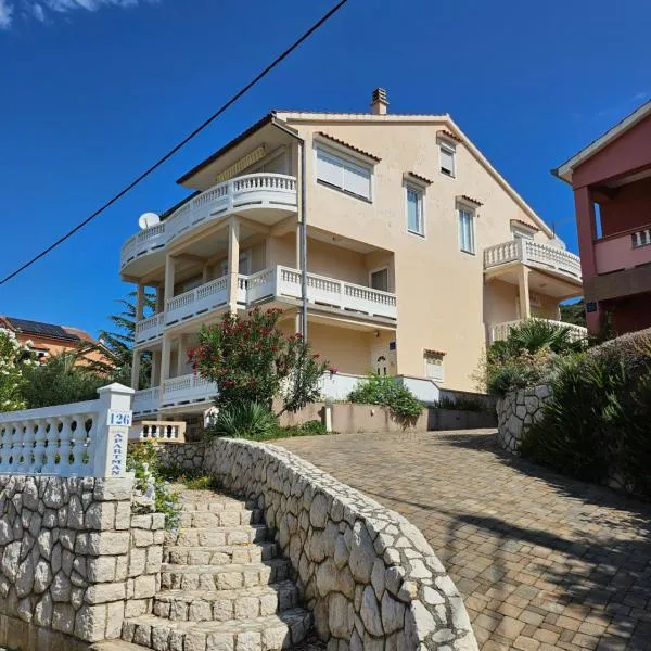Apartmani Viola Kampor, отель в Рабе