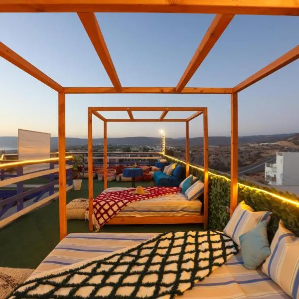 Blue Rina Hostel, hotel in Agadir