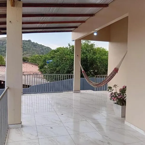 Casa com wifi, ar cond, 2 quartos, garagem e depósito, hotel di Santarém