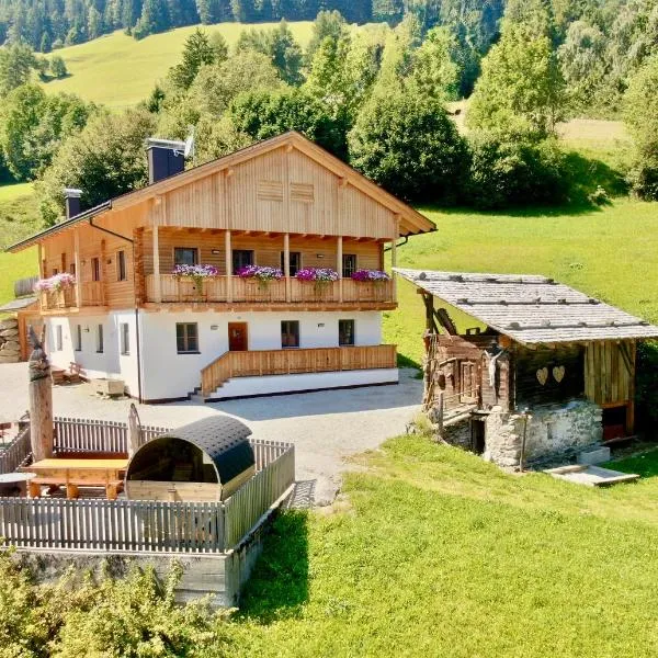 Kröllhof, hotell i Vallarga