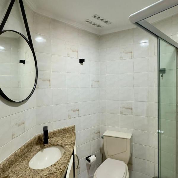 Apto com PISCINA 2 quadras da praia - Foto 3