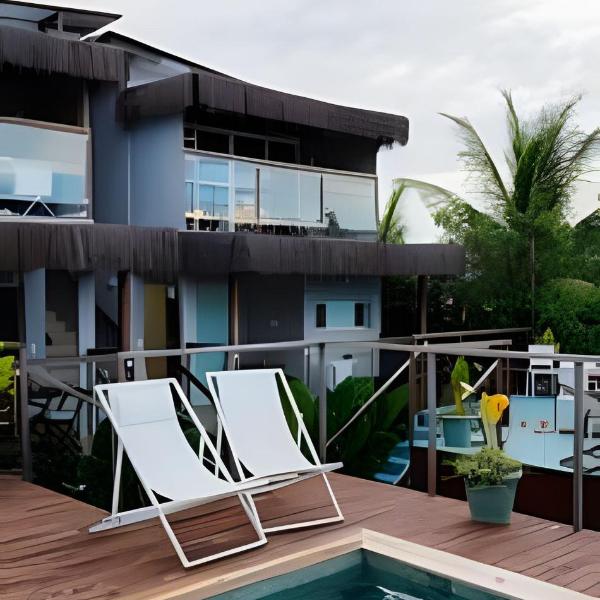 Flat Térreo com Piscina e Jardim Tropical