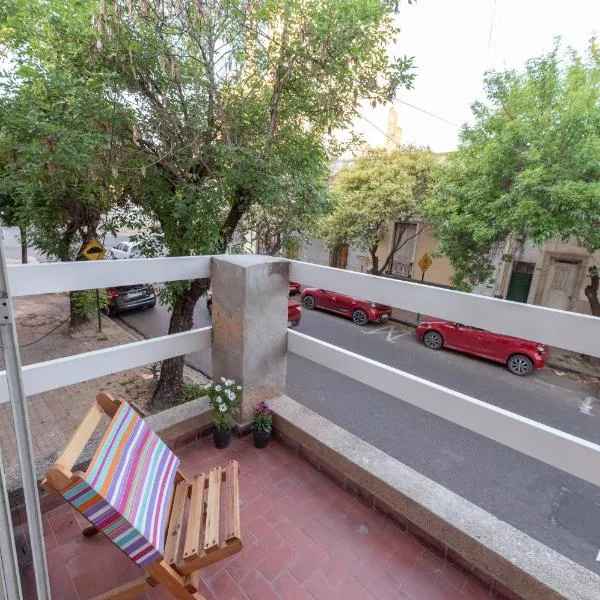 Estudio equipado a metros de Boulevard Galvez, hotel in Santa Fe