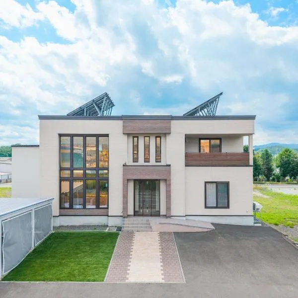 The BEEHIVE KAMIFURANO, Hotel in Kami-furano