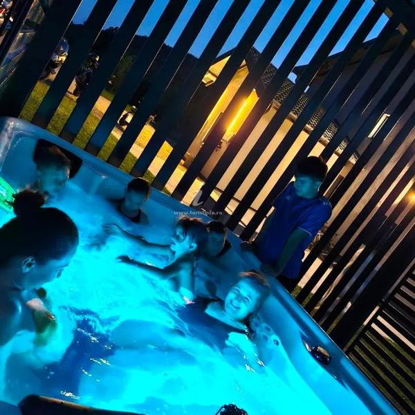 Transalpina Retreat, hotel in Novaci