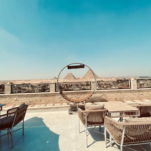 Golden Pyramids Night hotel, отель в Каире