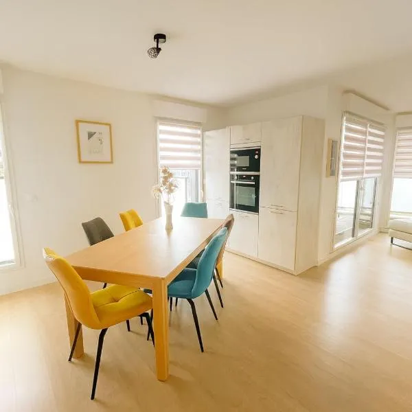 Balcon sur docks - 4 lits - 4 beds, hotel in Le Havre