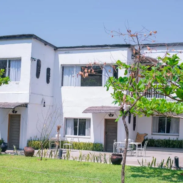 Blue Waters by Serendib, ξενοδοχείο σε Senga