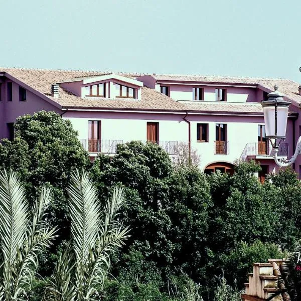 Residenza Locci - Rooms & Apartments, hotel em Teulada