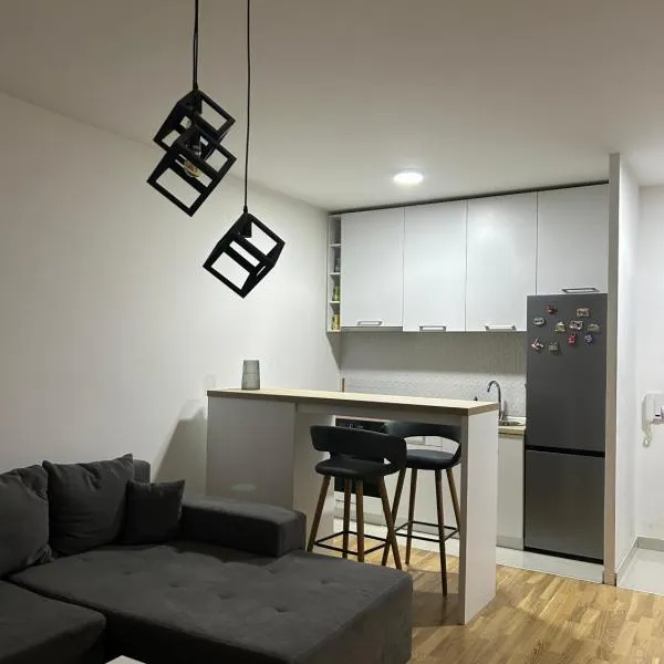 A1 apartment، فندق في نوفي ساد