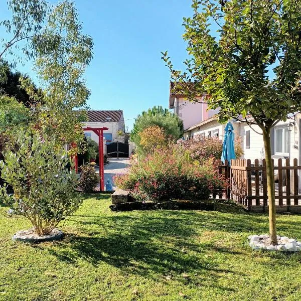 Le Clos des Passiflores, hotel in Pons