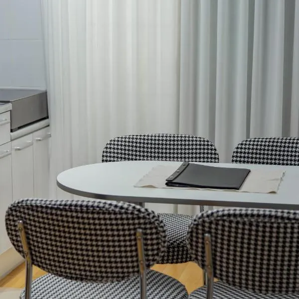 신규오픈특가,무료주차,엘리베이터, '다온재' Seoul Kangnam 강남,2룸, 선릉역, 고급풀옵션, 삼성코엑스,대치동 공부방 완비!, hotel v Soulu