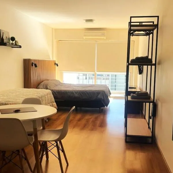 APARTAMENTO A 250 metros DE AVENIDA CORRIENTES, хотел в Буенос Айрес