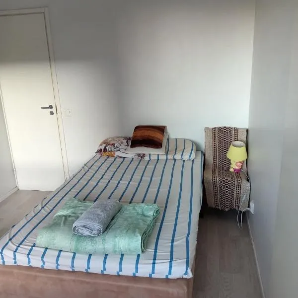 Private room in shared appartment, hotel in Helsinki